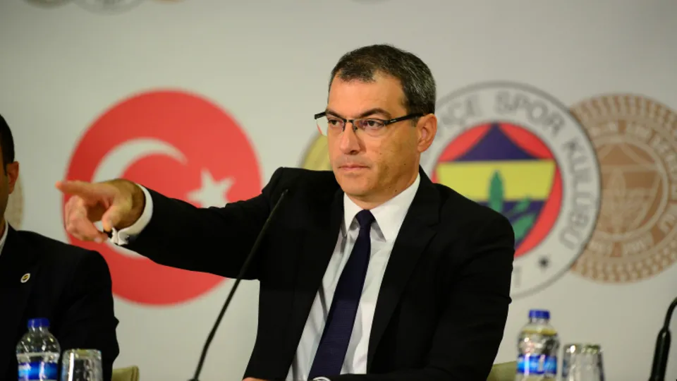 Comolli dünyaca ünlü ismi getiriyor!