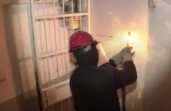 Terör örgütü DHKP-C’ye yakın yayın organına baskın! Örgüt talimatları dergide şifrelenmiş...