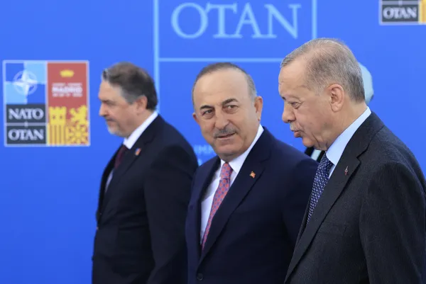 Dışişleri Bakanı Çavuşoğlu’ndan dikkat çeken İsveç ve Finlandiya açıklaması: Muhtıraya uymazlarsa NATO’ya almayacağız