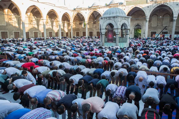 Ankara bayram namazı saati! Ankara’da 13 Mayıs Ramazan Bayramı saat kaçta? Diyanet açıklaması… - 1