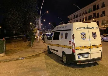 Arkadaşlarıyla otururken silahlı saldırıya uğradı!