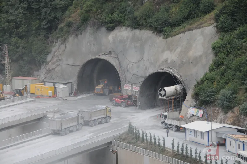 Zigana Tüneli'nde sona doğru! Dünyanın ikinci, Avrupa'nın ve Türkiye'nin en uzun çift tüplü karayolu tüneli olacak 15
