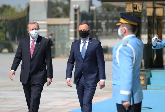 Son dakika: Polonya Cumhurbaşkanı Andrzej Duda Ankara'da! Başkan Erdoğan Külliye'de resmi törenle karşıladı - 2