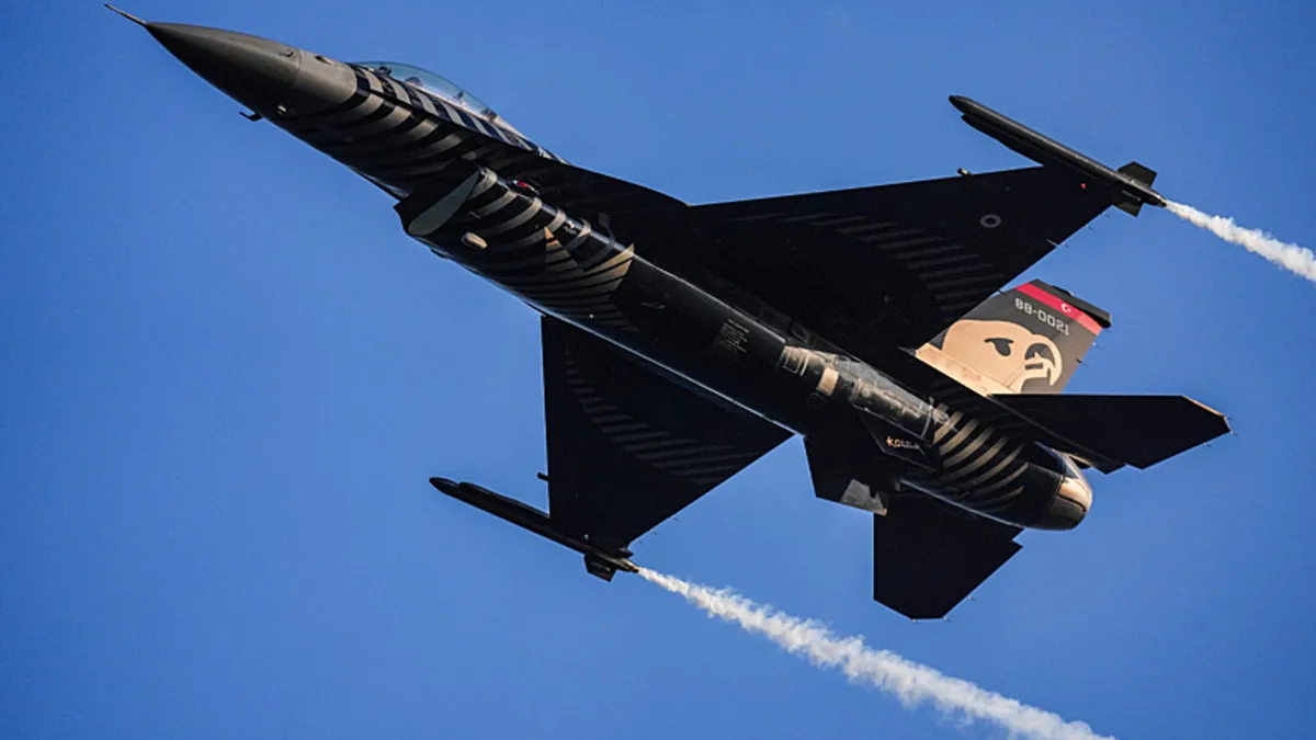 SOLOTÜRK İstanbul'un fethi uçuşu ne zaman, saat kaçta? SOLOTÜRK gösteri programı 29 Mayıs