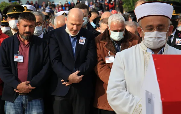 Şehit Celil Mutlu’nun babası oğlunun kahramanlık hikayesini anlattı: İkisinin kellesini almış
