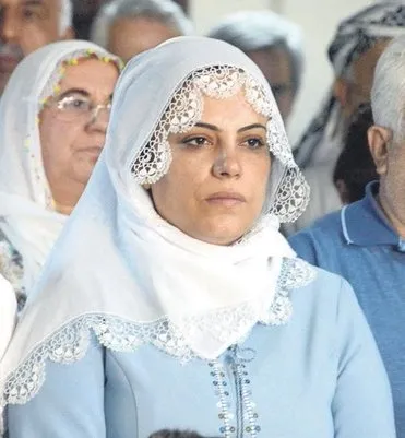 Diyarbakır Anneleri HDP’lilerin yakalarını bırakmıyor : Bizden kaçamazsınız