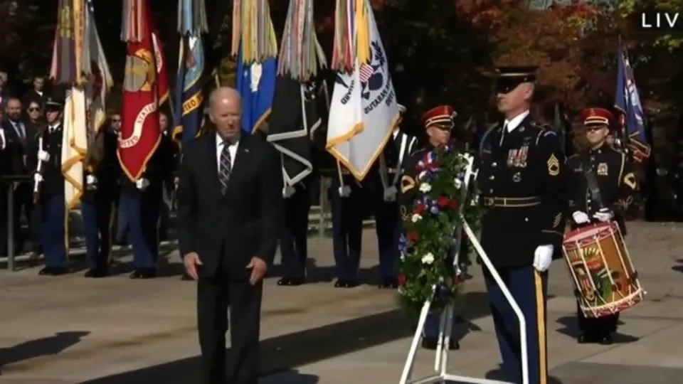 Biden’dan garip tavırlar