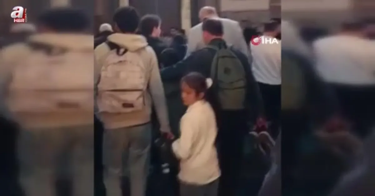 Ayasofya'da deprem paniği kamerada