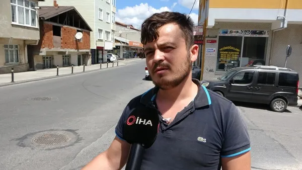 istanbulda-iett-dehseti-kucuk-cocuk-metrelerce-suruklendi-1658390816680.jpg İstanbul’da İETT dehşeti! Küçük çocuk metrelerce sürüklendi - 5
