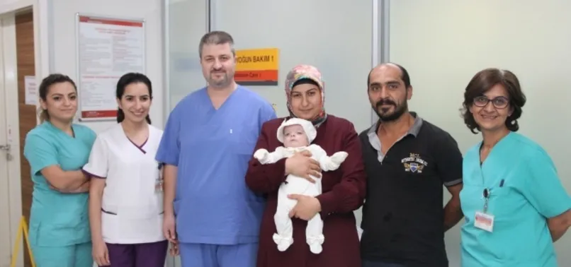 684 gramlık minik Melih yaşama tutundu