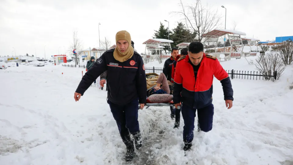 İstanbul'da hamile kadını itfaiye ekipleri hastaneye yetiştirdi!