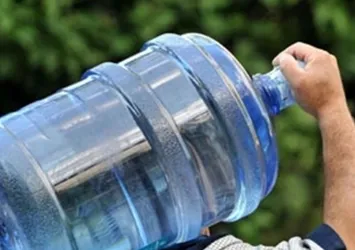 Fırsatçılar su fiyatlarına el attı
