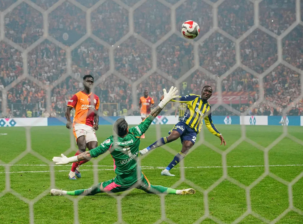 devler-ligi-yolunda-kritik-viraj-ferbahce-evinde-basaksehiri-agirlayacak-1777731238801.jpg Devler Ligi yolunda kritik viraj! Fenerbahçe evinde Başakşehir'i ağırlayacak - 4