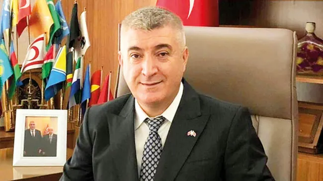 İYİ Partililerin ’Bozkurt’ fotoğrafına MHP’den tepki: Hatıralarımızın üzerinde dolaşmamaları adına son uyarıdır