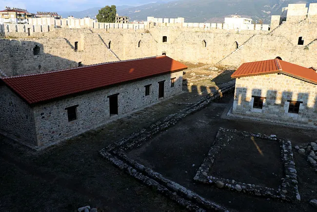 payastaki-arkeolojik-kazilar-bolgedeki-kadinlara-kazanc-kapisi-oldu-1636710512561.jpg Payas'taki arkeolojik kazılar bölgedeki kadınlara kazanç kapısı oldu - 1