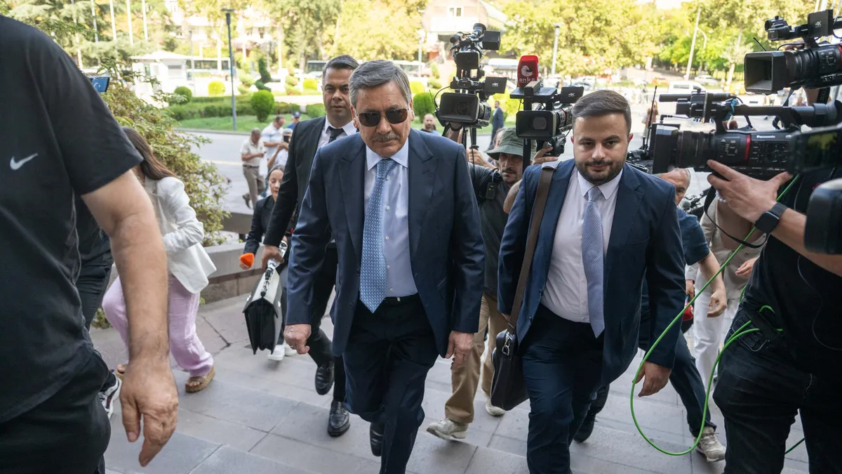 Melih Gökçek ifade verdi: "Adaletten endişem yok, kararı merakla bekliyorum"