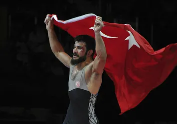 Soner Demirtaş'tan gümüş madalya