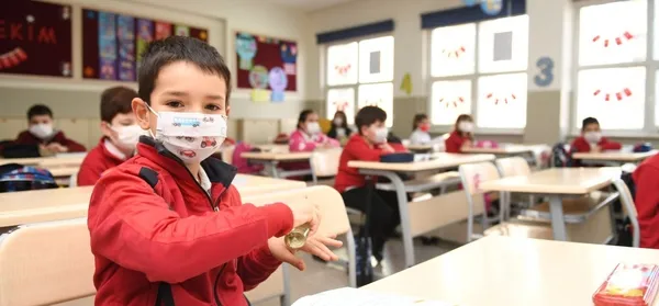 1633359822532.jpg Milli Eğitim Bakanlığı'ndan son dakika PCR testi açıklaması! Sınavlarda kimlerden istenecek? 81 il müdürlüğüne yazı gönderildi - 1