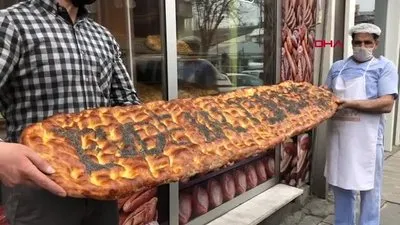 2 metrelik pide açık artırmayla satıldı