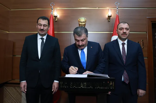 Son dakika: Maske zorunluluğu kalkıyor mu? Sağlık Bakanı Fahrettin Koca’dan son dakika açıklaması