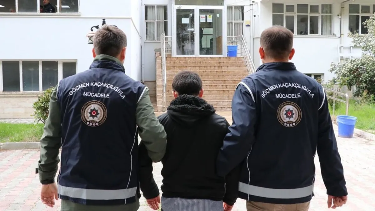 Artvin'de 3 düzensiz göçmen yakalandı