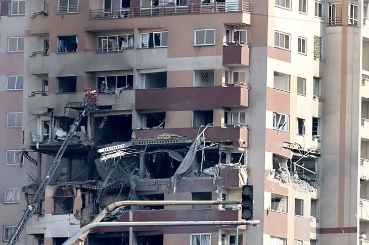 İsrail İran’ı vurdu! Saldırının izleri gün ağarınca ortaya çıktı