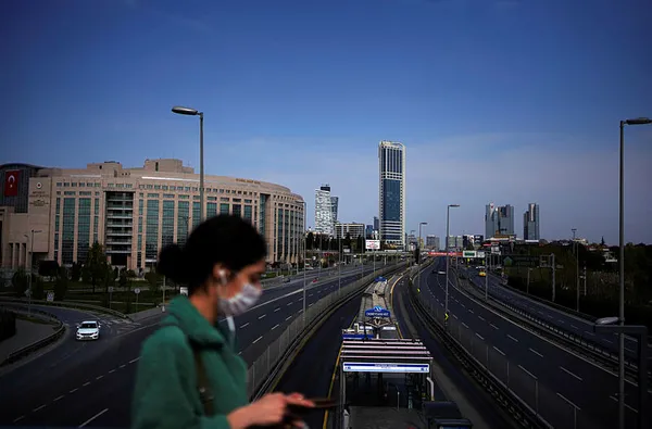 Koronavirüste 3. pik endişesi! Bu tarihe dikkat: Yeni kısıtlamalar gelebilir