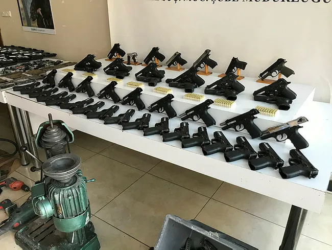 İstanbul’da yasa dışı silah imalathanesine operasyon - 3
