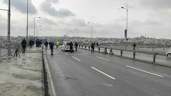 Son dakika | İstanbul’da Unkapanı Köprüsü bugün yine ayrıldı! Alarmın rengi kırmızı! Tekrar kapatıldı