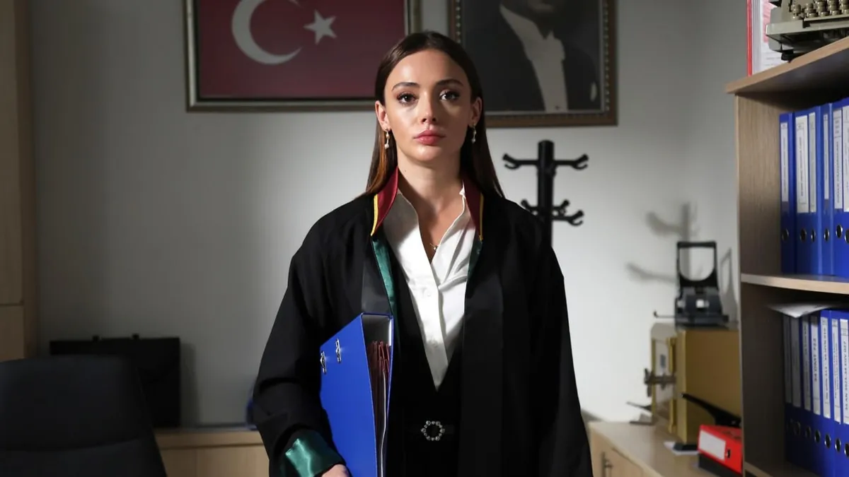 Kör Nokta'da Aslım kayıp telefonun peşinde!