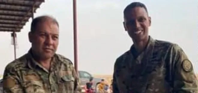 Terör örgütü YPG ABD’li komutana dostluk plaketi verdi