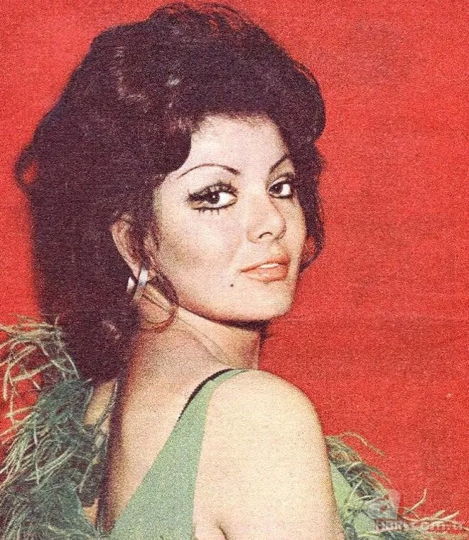 Yeşilçam'ın yıldızı Mine Mutlu'nun oğlu görenleri şaşırtıyor 1