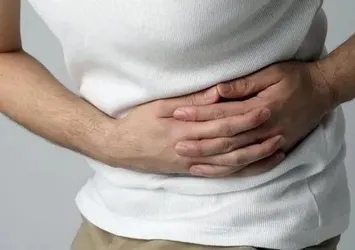 Böbreğinden 100’e yakın taş çıktı