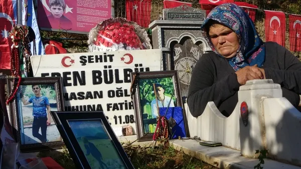 1636471420761.jpg Şehit Eren Bülbül’ün annesinden İYİ Partili Türkkan’a ve Meral Akşener’e tepki: Yazıklar olsun - 1