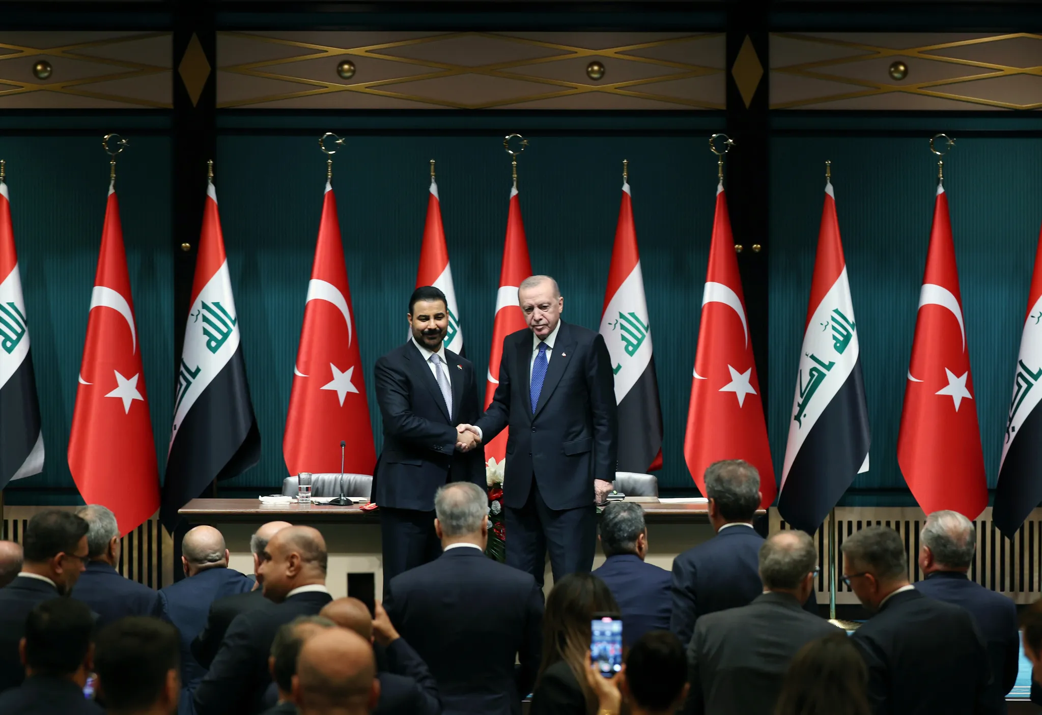 Bölgesel iş birliğinde yeni dönem! Türkiye ve Irak arasında 5 dev anlaşmaya imza