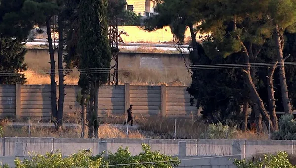 PKK/YPG’li teröristler sınırda görüntülendi