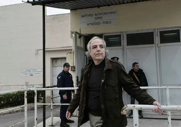 17 Kasım terör örgütünün tutuklu tetikçisi Dimitris Kufodinas’a izin!