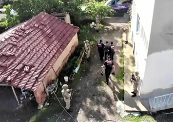 Zehir tacirlerine komando destekli operasyon: 12 şüpheli yakalandı