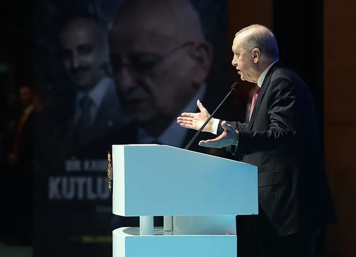 baskan-erdogandan-muhalefete-elestiri-rusvetsiz-selam-dahi-almayan-bir-avuc-rant-sebekesi-1768657998793.jpeg Başkan Erdoğan'dan muhalefete eleştiri: Rüşvetsiz selam dahi almayan bir avuç rant şebekesi