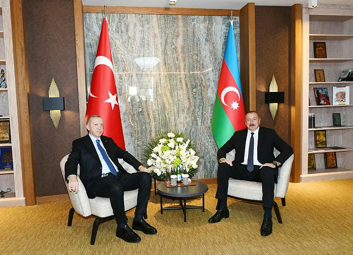 Başkan Erdoğan Azerbaycan’da Fuzuli’yi dünyaya açtı! Başkan Erdoğan Fuzuli Havalimanı’na inen ilk devlet başkanı oldu