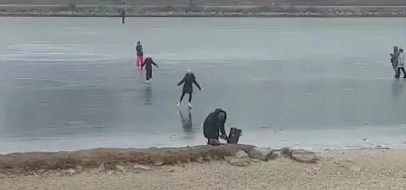 Tuna nehri buz tuttu