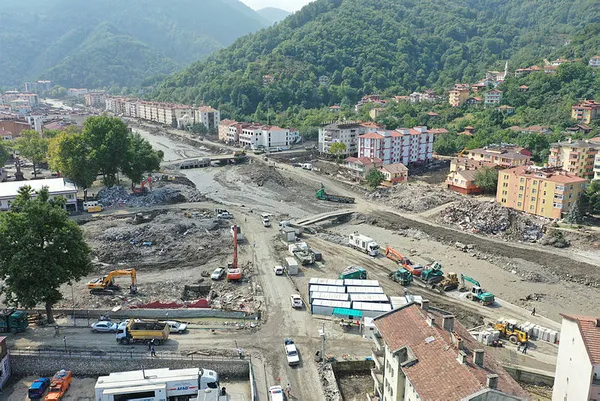 Son dakika: Çevre ve Şehircilik Bakanı Murat Kurum'dan selzedelere güzel haber! En geç 1 yıl içinde... - 2