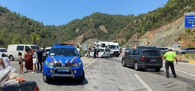 Muğla’da turistleri taşıyan araç kaza yaptı! 1 ölü, 12 yaralı