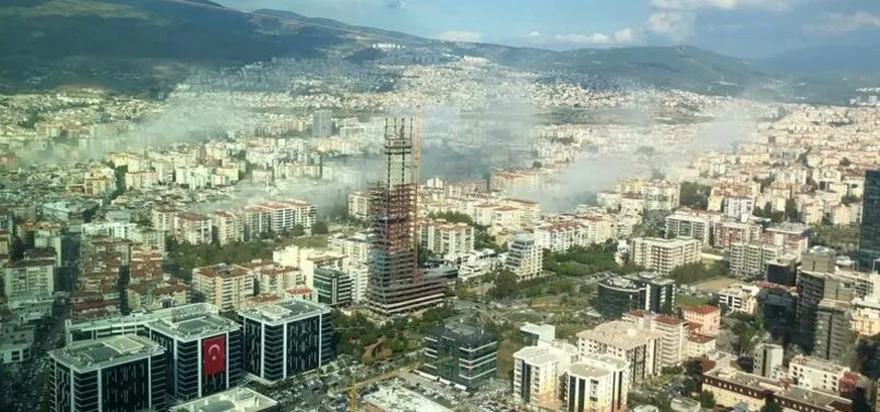İzmir'deki yıkıcı deprem sonrası Bayraklı'da yıkılan binalarla ilgili CHP'li yöneticiler birbirleriyle çelişti