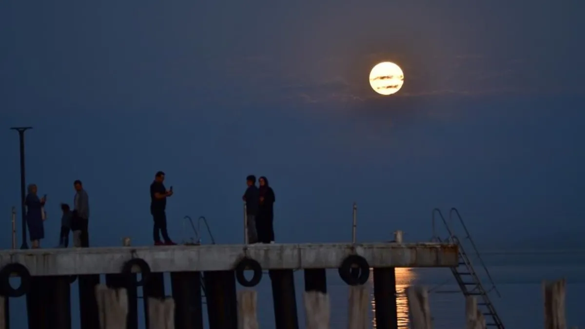 Bitlis'te dolunay manzarası mest etti