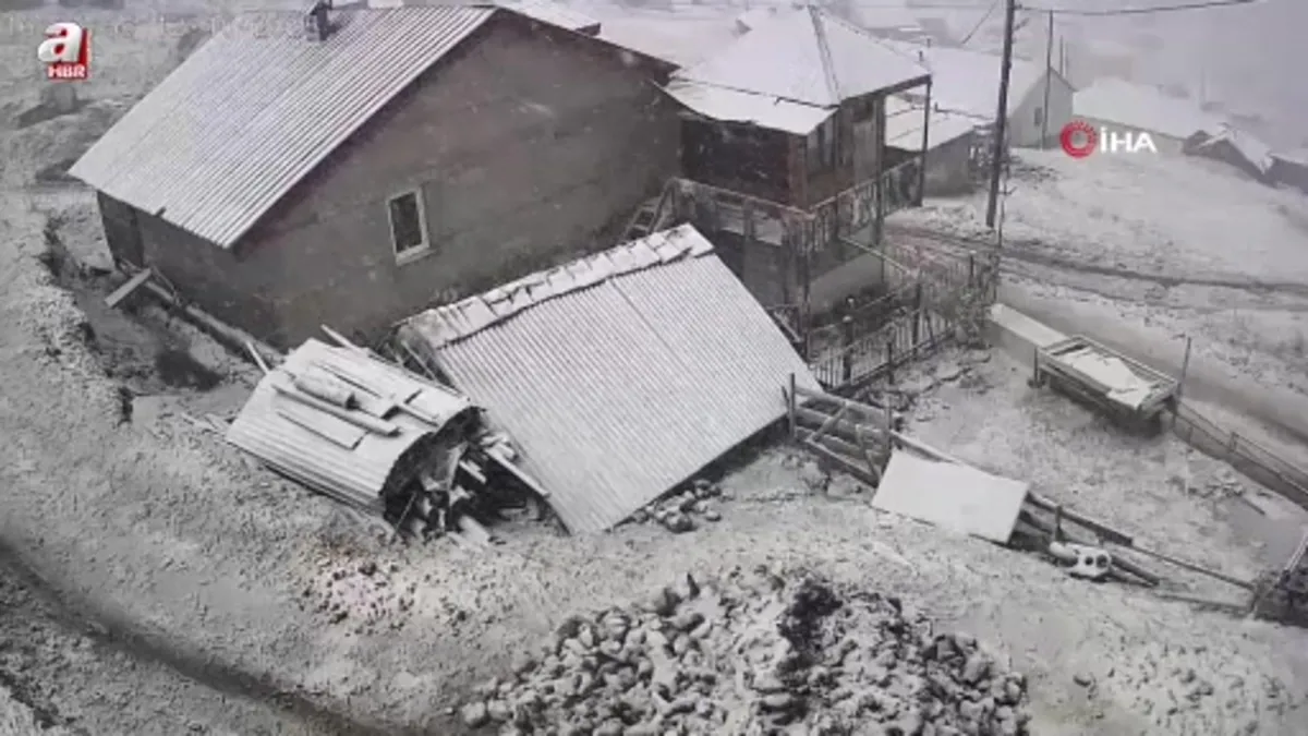 Gümüşhane’nin yüksek kesimlerinde kar yağışı etkili oldu