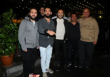 Arda Turan ile Aslıhan Doğan’ın barış fotoğrafı