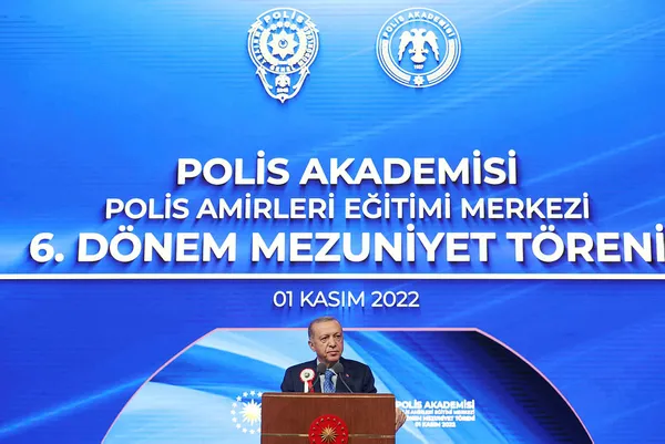 baskan-recep-tayyip-erdogandan-polis-akademisi-mezuniyet-toreninde-son-dakika-aciklamalari-1667323985444.jpg Başkan Erdoğan'dan Kılıçdaroğlu'nun uyuşturucu iddiasına sert tepki: Güvenlik güçlerimizi ucuz siyasi oyunlara meze yaptırmayız - 6