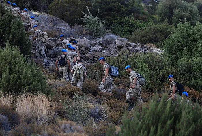 Son dakika: Urla'daki orman yangınına müdahale için Ege Ordusu Komutanlığı devreye girdi - 3