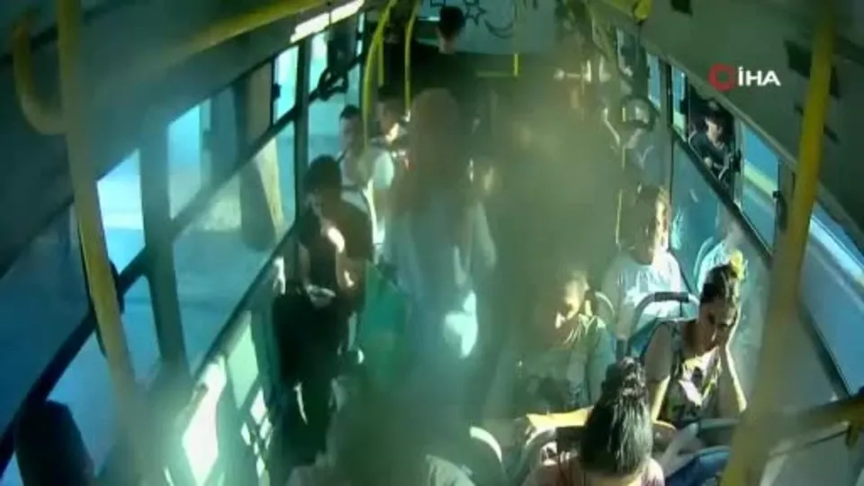 Şoförden insanlık dersi: Bayılan yolcuyu hastaneye yetiştirdi